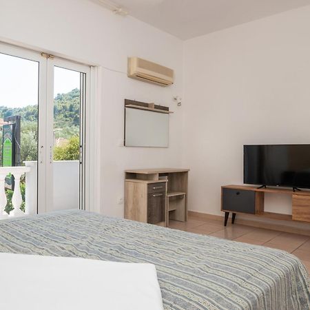 Markella Holiday Resort By "Elite" Marathias  Exterior photo